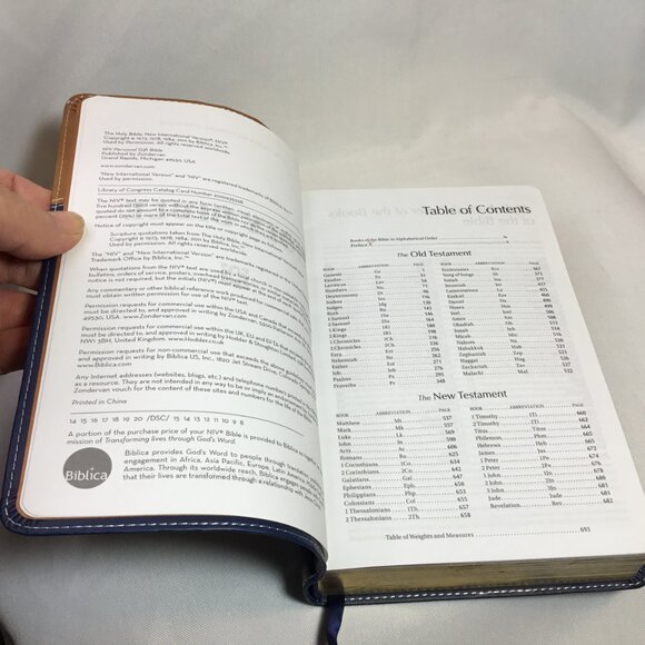 NEW NIV Gift Holy Bible by Zondervan 2011, Italian Duo Tone Leather Gold Edge - Picture 8 of 9